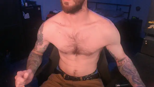 Snapshot of SexxxyLouis chatting on 09.15.25 SexxxyLouis online show from 09.15.25