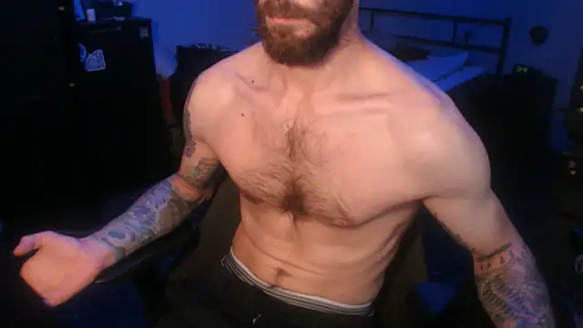 Snapshot of SexxxyLouis chatting on 09.22.25 SexxxyLouis online show from 09.22.25