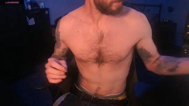 Snapshot of SexxxyLouis chatting on 10.15.25 SexxxyLouis online show from 10.15.25