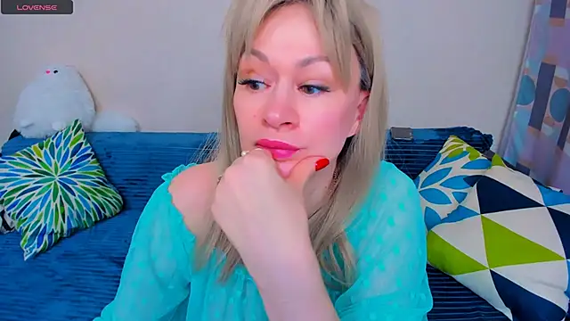 EllenMoore online show from 03.24.26