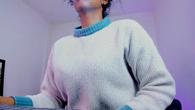 Snapshot of Ellie_Alves chatting on 10.01.25 Ellie Alves online show from 10.01.25