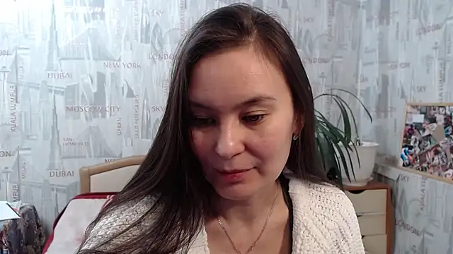 Snapshot of GinaQSoul chatting on 12.26.24 GinaQSoul online show from 12.26.24