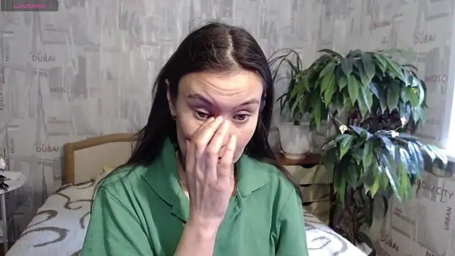 Snapshot of GinaQSoul chatting on 06.19.26 GinaQSoul online show from 06.19.26