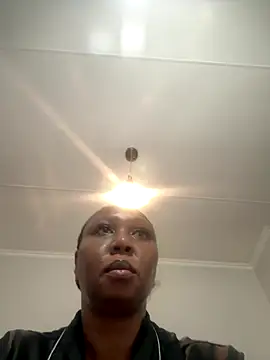 Bootyliciouse21X online show from 12.23.25