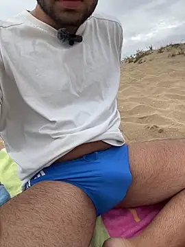 Snapshot of mrcumshotboy chatting on 10.05.25 mrcumshotboy online show from 10.05.25