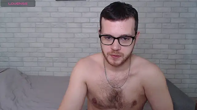Snapshot of Alexxx_horny chatting on 06.03.26 Alexxx horny online show from 06.03.26