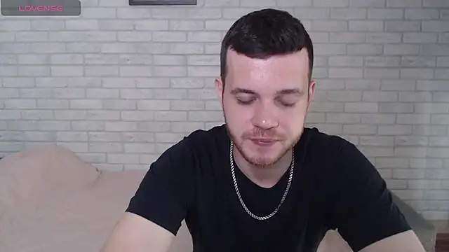 Snapshot of Alexxx_horny chatting on 08.03.26 Alexxx horny online show from 08.03.26
