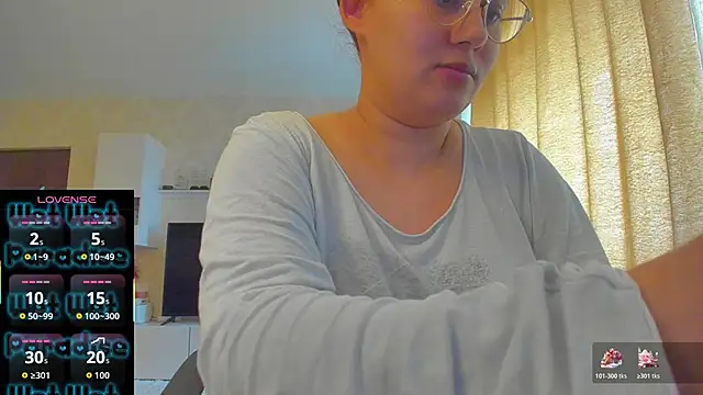 hot evil queen online show from 11.19.25