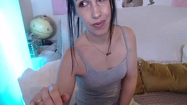 Snapshot of -carla- chatting on 02.22.26 -carla- online show from 02.22.26