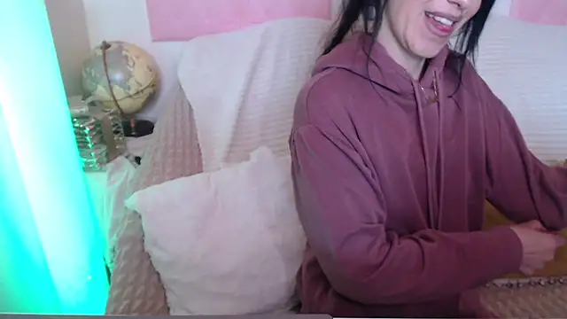 Snapshot of -carla- chatting on 04.13.26 -carla- online show from 04.13.26