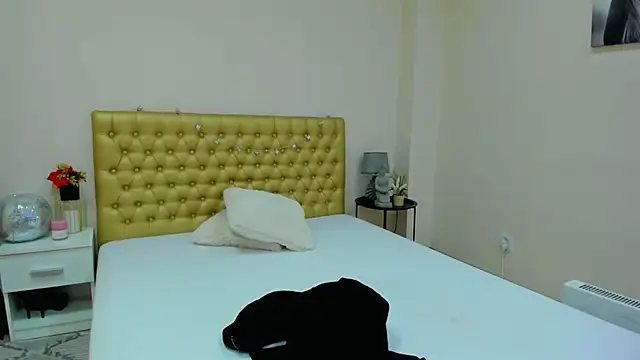 AlmaFancy online show from 02.17.25