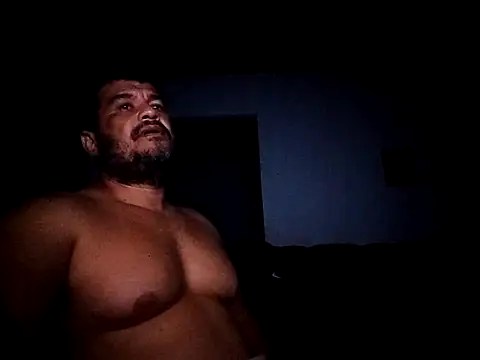 Snapshot of tarra122 chatting on 04.01.26 tarra122 online show from 04.01.26