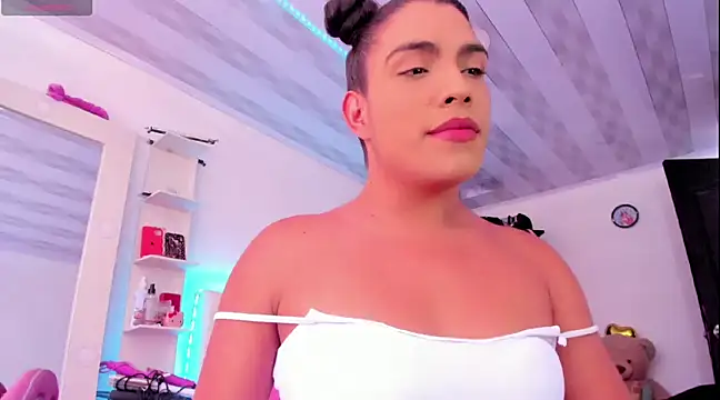 Snapshot of briitany_hot chatting on 03.16.25 briitany hot online show from 03.16.25
