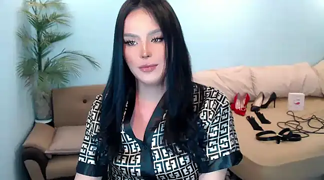 Snapshot of PrettyWomanxxx chatting on 12.01.24 PrettyWomanxxx online show from 12.01.24