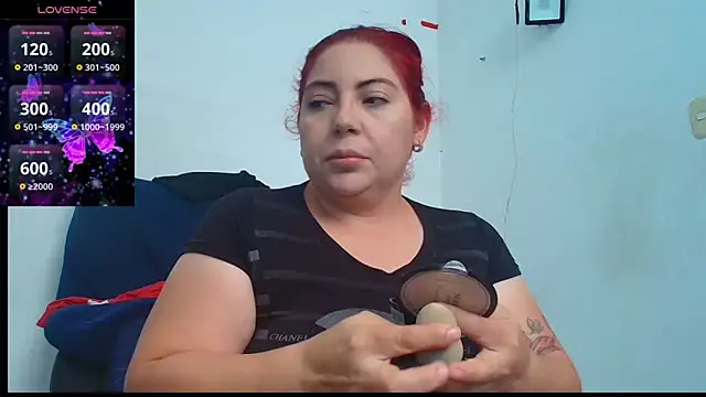 Snapshot of abigail_curvy chatting on 02.10.26 abigail curvy online show from 02.10.26