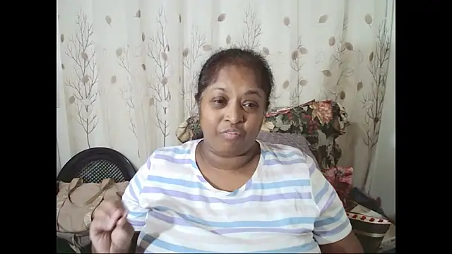 Snapshot of Indiantasha chatting on 04.20.26 Indiantasha online show from 04.20.26