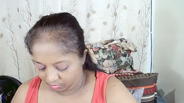 Snapshot of Indiantasha chatting on 04.26.26 Indiantasha online show from 04.26.26