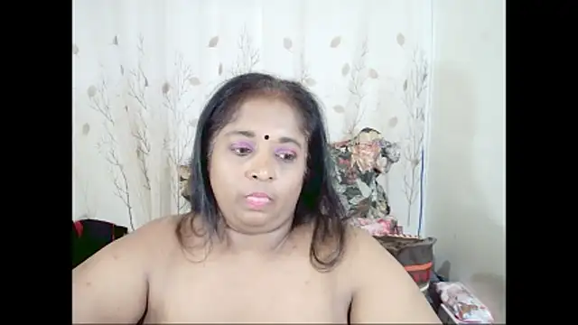 Snapshot of Indiantasha chatting on 04.28.26 Indiantasha online show from 04.28.26