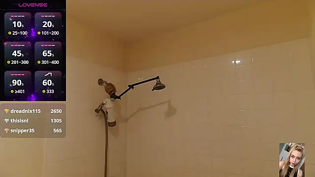 Snapshot of Blondiewithanass chatting on 12.01.25 Blondiewithanass online show from 12.01.25