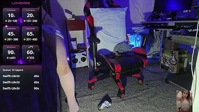 Snapshot of Blondiewithanass chatting on 01.09.26 Blondiewithanass online show from 01.09.26