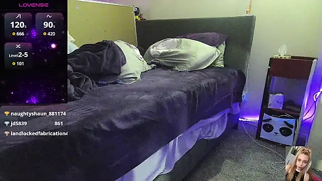 Snapshot of Blondiewithanass chatting on 01.13.26 Blondiewithanass online show from 01.13.26