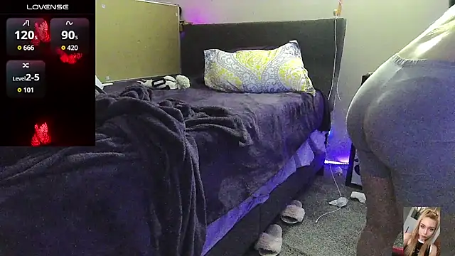 Snapshot of Blondiewithanass chatting on 02.20.26 Blondiewithanass online show from 02.20.26