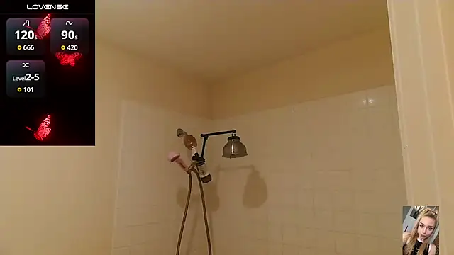 Snapshot of Blondiewithanass chatting on 04.01.26 Blondiewithanass online show from 04.01.26