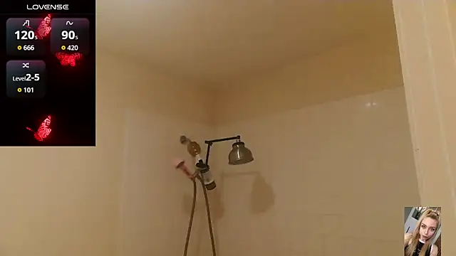 Snapshot of Blondiewithanass chatting on 04.03.26 Blondiewithanass online show from 04.03.26