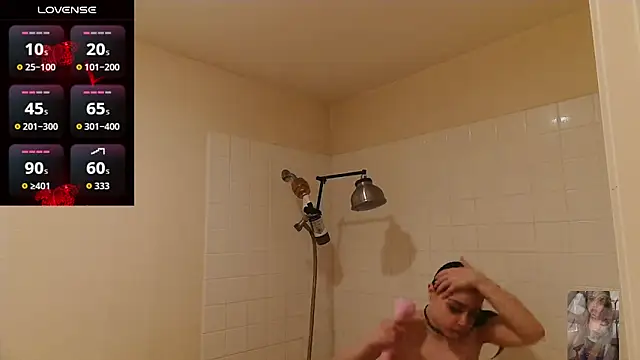 Snapshot of Blondiewithanass chatting on 04.13.26 Blondiewithanass online show from 04.13.26