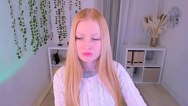 Laly Peach online show from 02.27.25