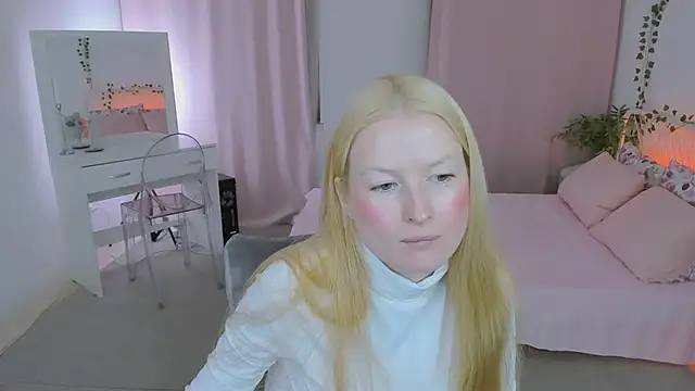Snapshot of Laly_Peach chatting on 05.28.26 Laly Peach online show from 05.28.26