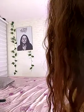 Niky Love online show from 11.17.25