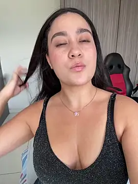 Nina lovi online show from 06.17.26