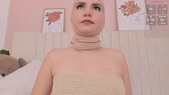 dalilasaadi  online show from 03.17.25