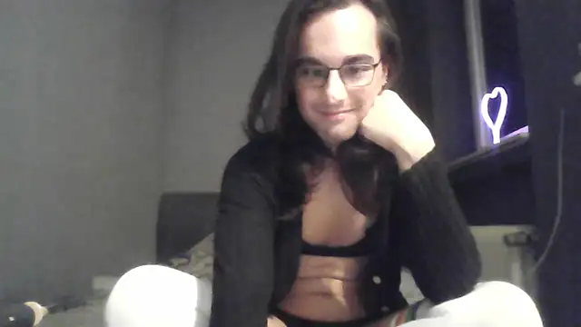 Snapshot of JanineJolie chatting on 12.01.25 JanineJolie online show from 12.01.25