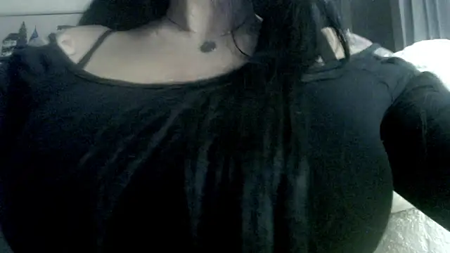 Snapshot of stormylana chatting on 04.15.26 stormylana online show from 04.15.26