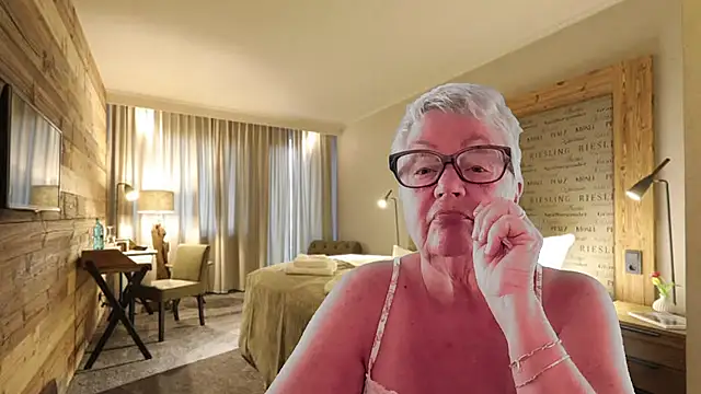 GrannyChrissy68 online show from 02.01.26