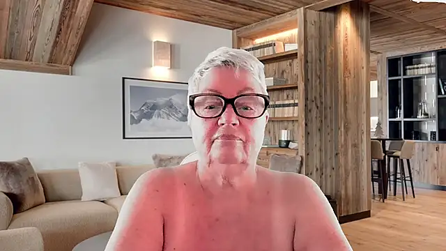 GrannyChrissy68 online show from 02.14.26