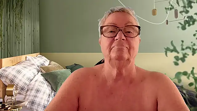GrannyChrissy68 online show from 03.14.26