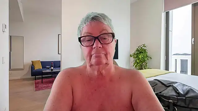 Snapshot of GrannyChrissy68 chatting on 04.21.26 GrannyChrissy68 online show from 04.21.26