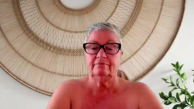 Snapshot of GrannyChrissy68 chatting on 05.15.26 GrannyChrissy68 online show from 05.15.26