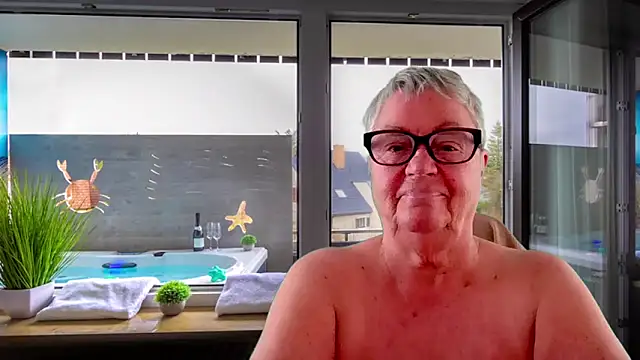 Snapshot of GrannyChrissy68 chatting on 05.16.26 GrannyChrissy68 online show from 05.16.26