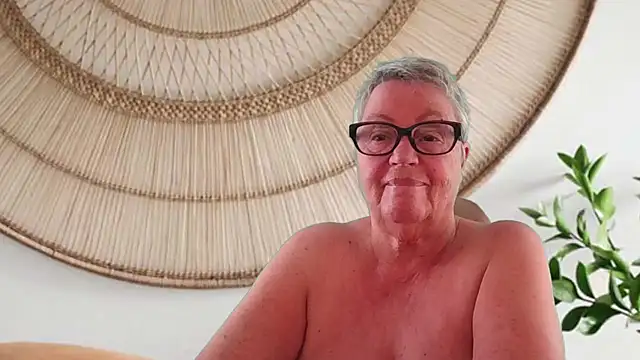 Snapshot of GrannyChrissy68 chatting on 05.24.26 GrannyChrissy68 online show from 05.24.26