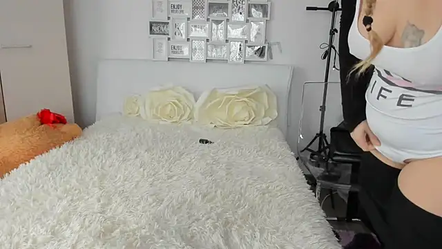 sweetemy4u online show from 12.27.24