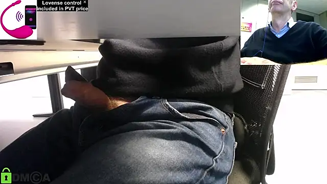 Snapshot of pliko chatting on 02.07.25 pliko online show from 02.07.25