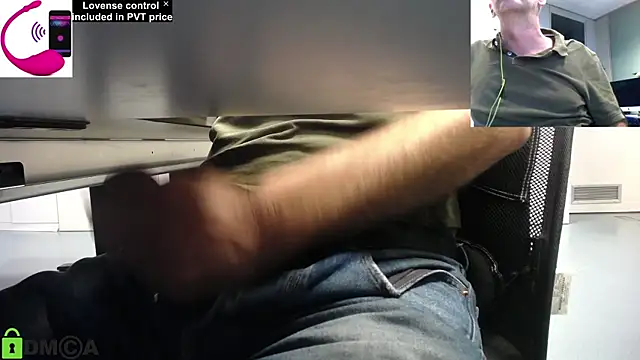 Snapshot of pliko chatting on 09.09.25 pliko online show from 09.09.25