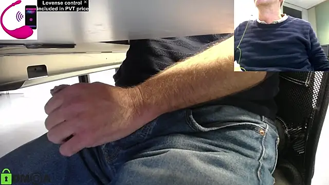 Snapshot of pliko chatting on 10.01.25 pliko online show from 10.01.25