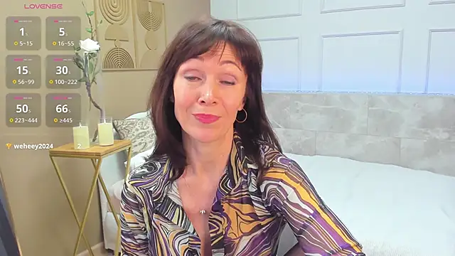 Maria Gold online show from 12.15.25