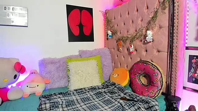 LillyCandy online show from 05.10.26