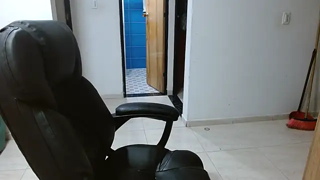 Ixchel Anaid online show from 03.27.26